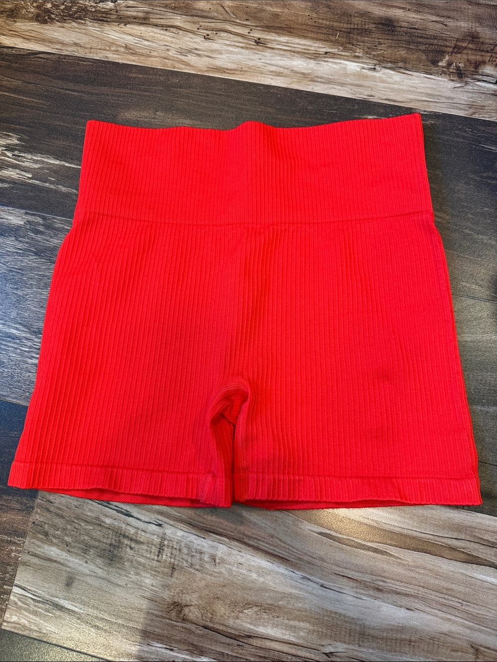 Zyia Active Cherry Red Seamless Hustle Shorts Size Medium Ribbed High Rise